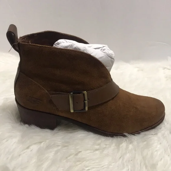 NWOB UGG WRIGHT BELTED ANKLE BOOT SIZE 8M - Picture 12 of 13